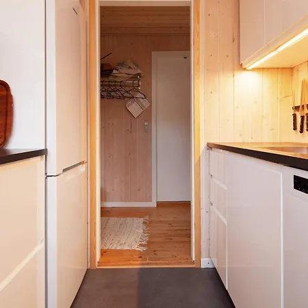 Cozy With Fireplace - By Traum *