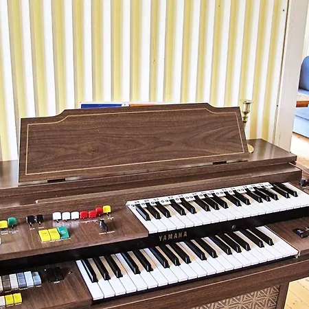 Cozy With Fireplace - By Traum *